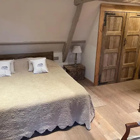 De Meidoorn Bed and breakfast 2*