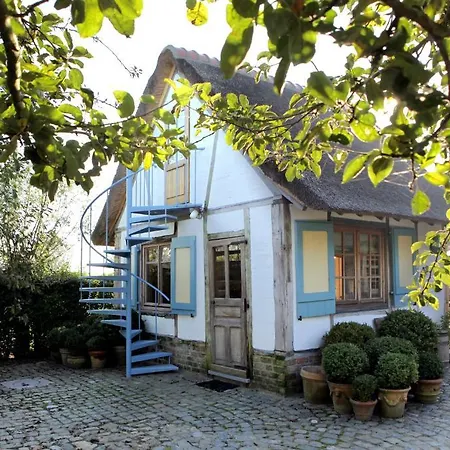 De Meidoorn Bed and breakfast 2*